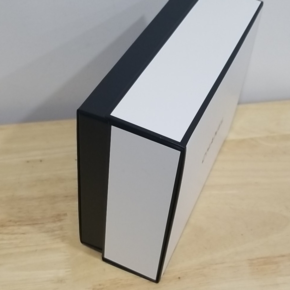 COPY - Large Chanel Gift Box - Picture 2 of 2